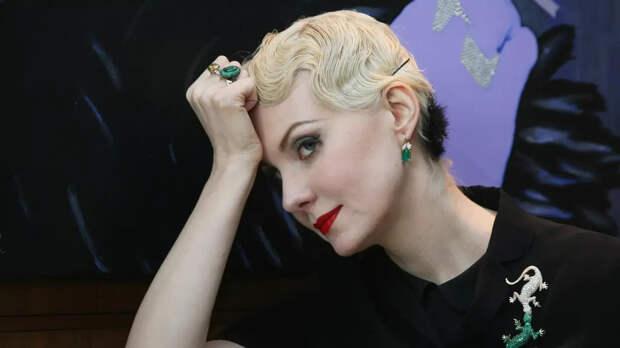 «Я кормила голубя без ног!»: Ренату Литвинову оштрафовали в Париже