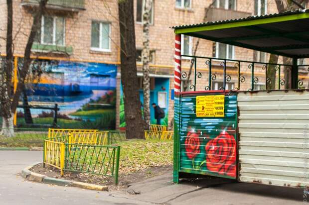 подъезд, граффити, Москва