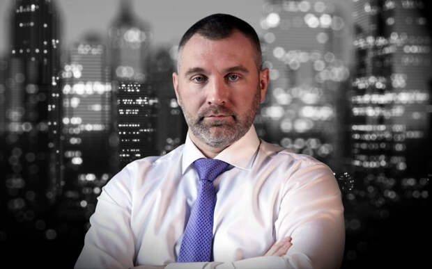 Как иностранцу легально работать в РФ в такси? Юрист Вадим Коженов отвечает