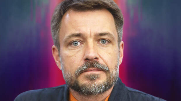 «Это мой человек»: Кирилл Гребенщиков, которому 51, о потере отца в 15 и 35-летнем браке без сплетен