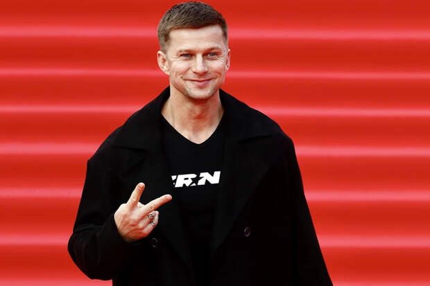 Актер Курцын признался, что еще в школе пользовался успехом у девушек