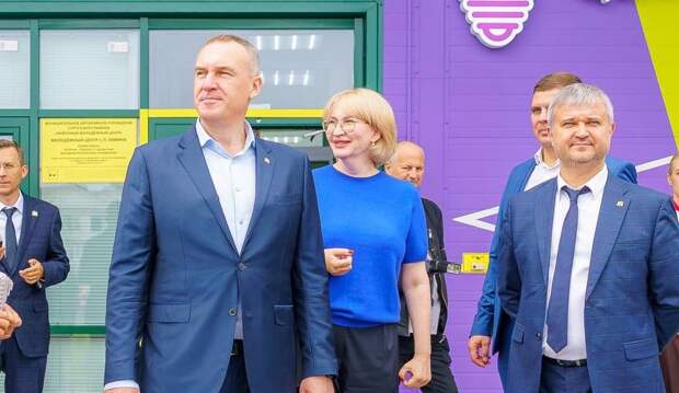 На релаксацию для чиновников: бюджетное учреждение ХМАО закупило массажное кресло за 1 млн рублей