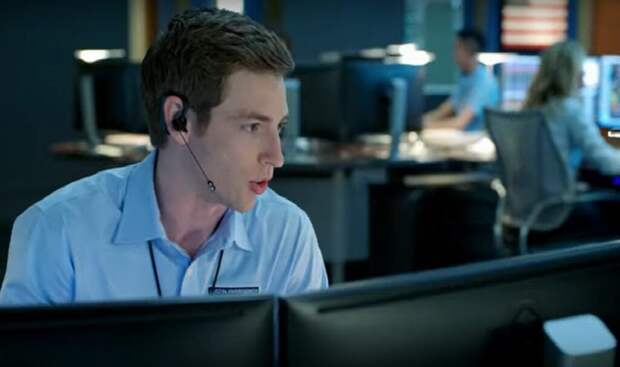 Wyatt is the new dispatcher for 9-1-1: Lone Star Season 5.