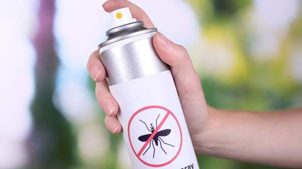 Как приготовить спрей от комаров своими руками? 2 рецепта