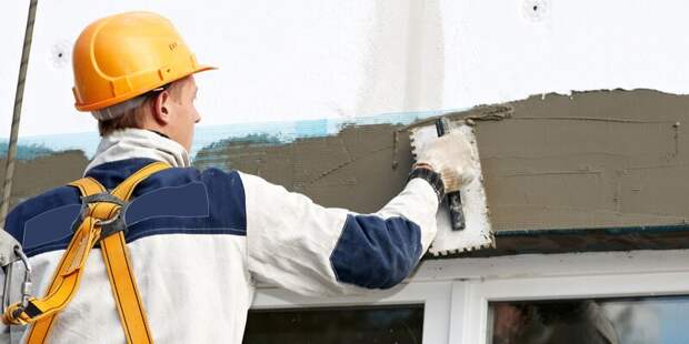 Жительнице Марьина сделают бесплатный ремонт после протечки крыши