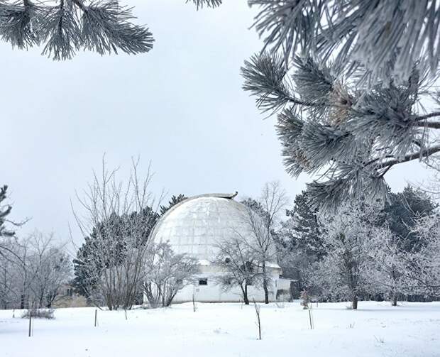 Необыкновенный январь в Крымской обсерватории: для гостей прозвучат рок-хиты и классика на скрипках