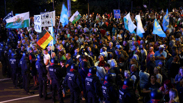 Несколько тысяч человек протестуют в Лейпциге против цен на энергоносители