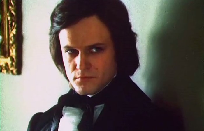 Кадр из фильма *Красное и черное*, 1976 | Фото: kino-teatr.ru