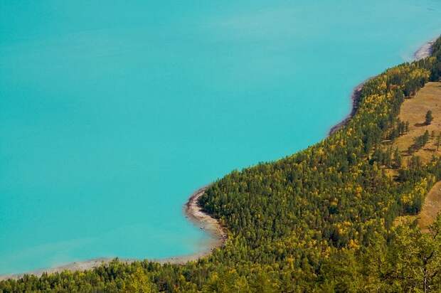 kanas-lake-12[6]
