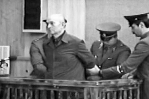 На фото: генерал-майор в отставке Дмитрий Поляков.