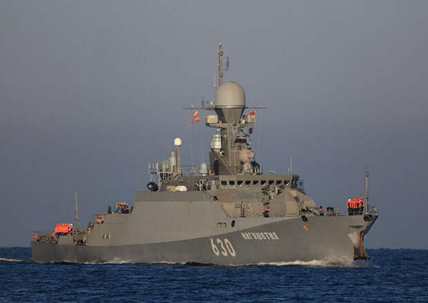 Малые ракетные корабли Черноморского флота выполнили артиллерийские стрельбы