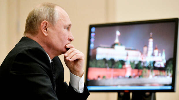 Президент Путин в раздумьях о патриотизме. Фото Яндекс.Картинки. 