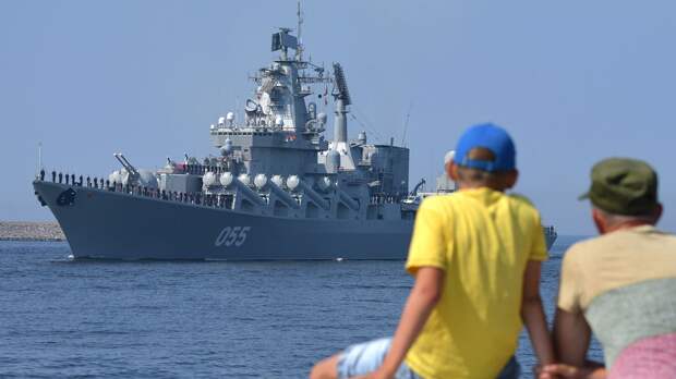 Акула на празднике моряков. Чем удивляет День ВМФ 