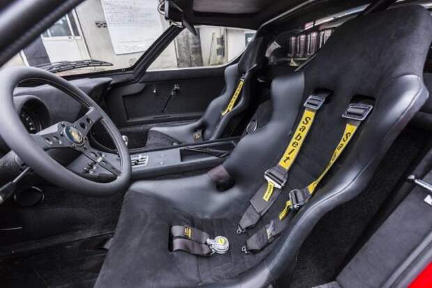 Специалисты Lamborghini отреставрировали спорткар Miura SVR