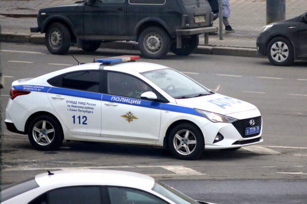 Инспектора ГИБДД открыли огонь в погоне за угнанной машиной в Екатеринбурге