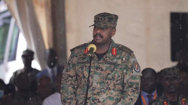 Угрожавший Кении, Ирану и Италии сын главы Уганды потребовал от Турции $1 млрд