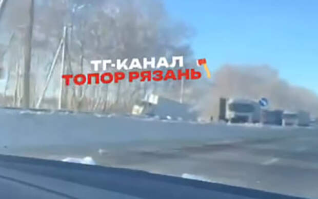 В Рязанской области фура перекрыла дорогу из-за ДТП