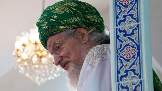 Верховный муфтий Таджуддин: дипфейки относятся к разряду харама по шариату