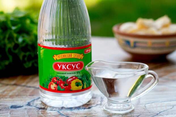 Мать напоила ребенка уксусом, а потом пыталась наложить на себя руки