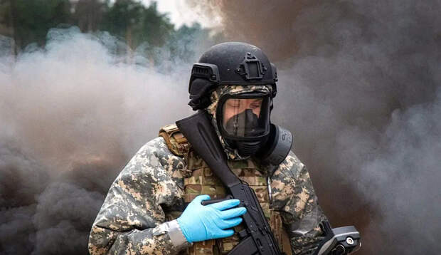 Украинские военные всё чаще проводят учения по радиохимической защите