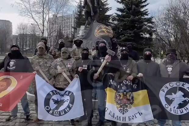 Бойцы «Вагнера» вышли на улицы Москвы с кувалдами в руках