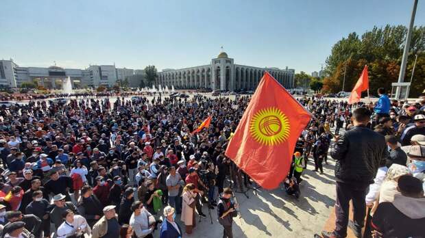 Уходя на Запад, Киргизия придёт в халифат