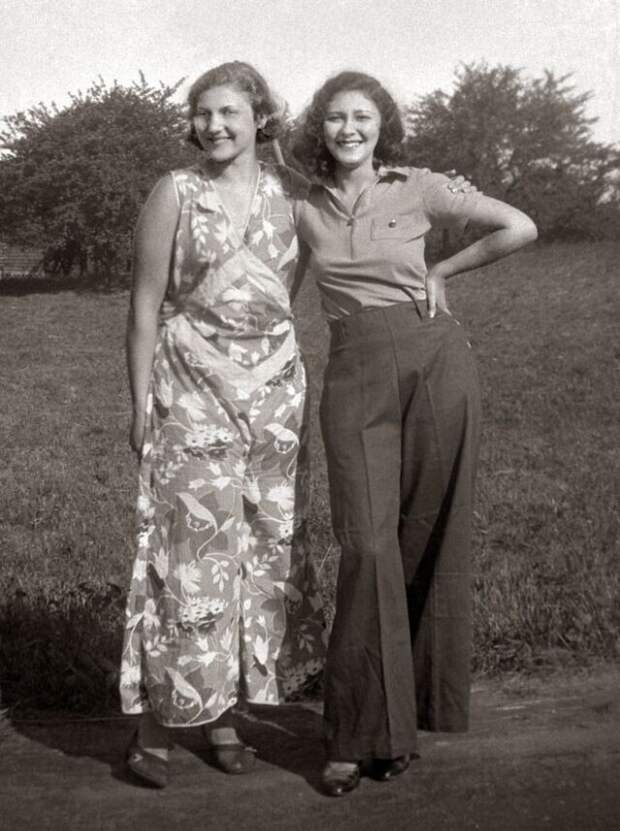 В 30-х женщины массово начали носить брюки