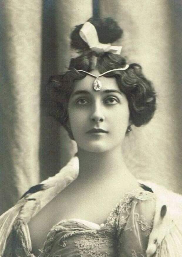 Лина Кавальери