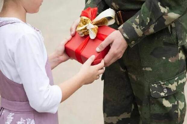 Жители Тамбовской области будут поздравлять сегодня ветеранов, военных и самых близких