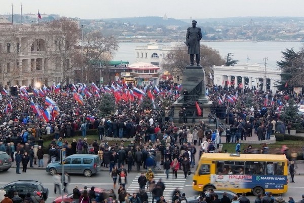 Севастопольцы, все на митинг!