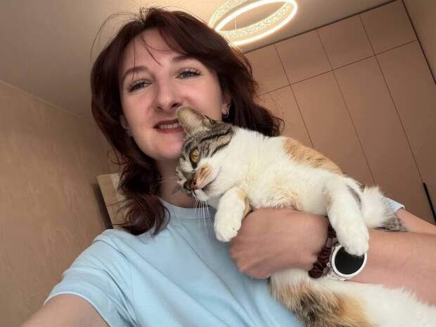 От передержки до дома: советница губернатора Рязанской области Екатерина Шуба приютила больную кошку из приюта