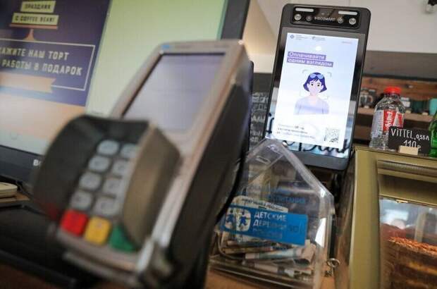 Россияне стали чаще расплачиваться QR-кодами и по лицу