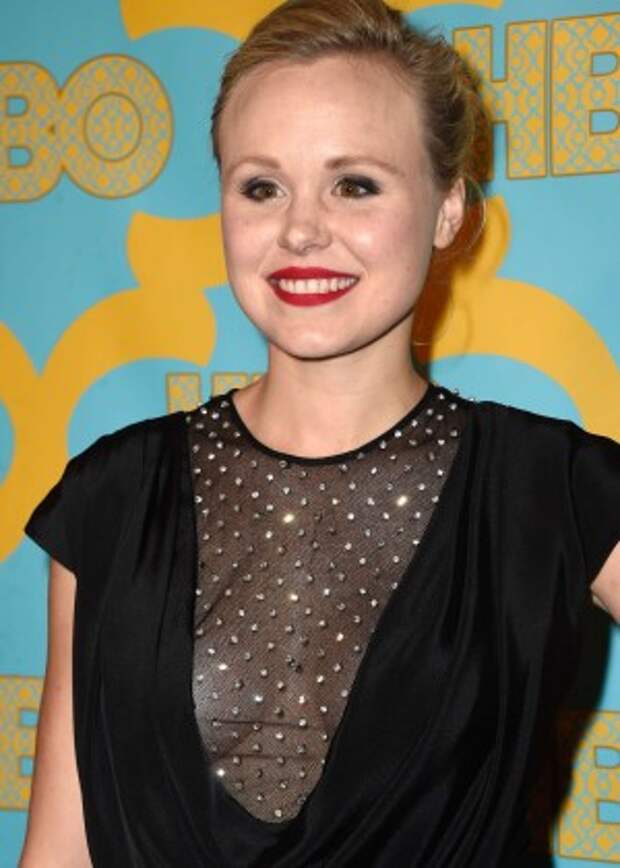 Alison-Pill_-2015-HBO-Golden-Globe-Awards-After-Party--05-300x420