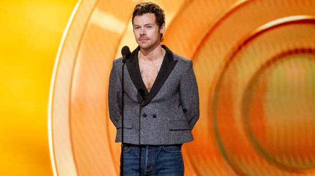 Гарри Стайлс прокомментировал слухи о пересадке волос