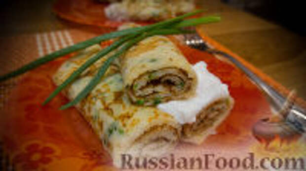 Фото к рецепту: Блинчики с сыром и зеленью
