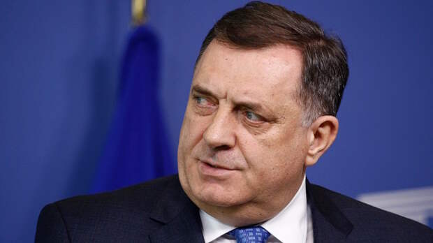 Республика Сербская БиГ должна дистанцироваться от политики Сараево, заявил Додик