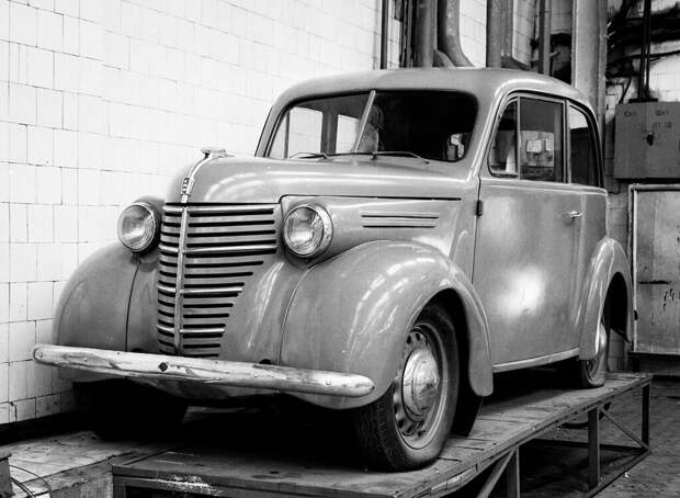 Автомобиль КИМ-10 Валентин Хухлаев, 14 декабря 1951 года, г. Москва, из архива Валентина Хухлаева.