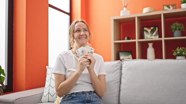 Тест: как думаете, кому в России платят в среднем ₽328 тыс. в месяц?