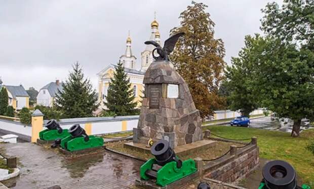 Попробуйте объяснить. Неудобные памятники войны 1812 года в России
