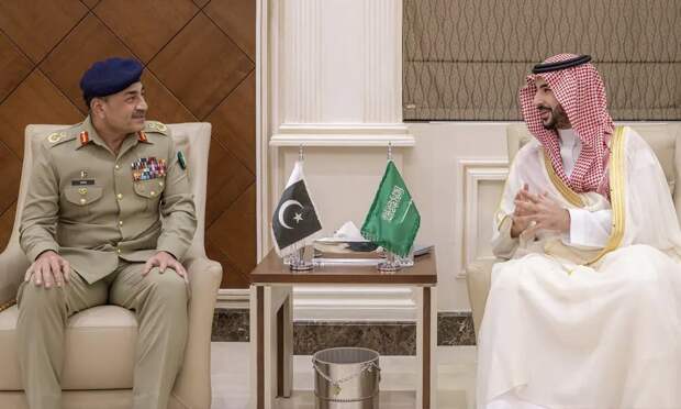Пакистан встает на защиту Саудовской Аравии: глава армии уже в Эр-Рияде