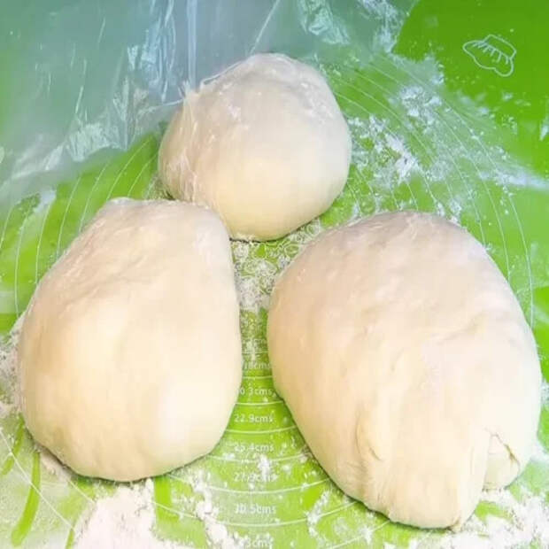 Даже месить не надо: универсальное тесто для пиццы и чиабатты за 5 минут работы