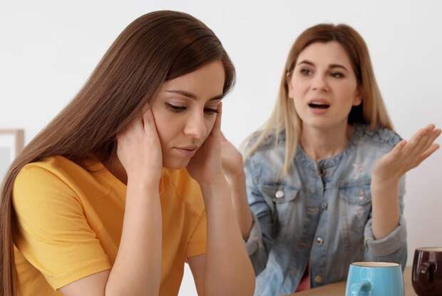 «Сосед предлагает мне родить ребенка. Без брака, как совместный проект», – делится с подругой Анфиса