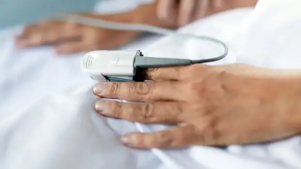 Врач Мясников рассказал об осложнениях при заболевании коронавирусом