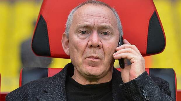 Романцев — о симуляции: «Cейчас кривлянье, пришедшее к нам из Европы, расцвело пышным цветом»