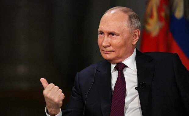 Американский предприниматель и миллиардер Илон Маск сделал два репоста интервью президента России Владимира Путина журналисту Такеру Карлсону. Что Макс и Путин говорили друг о друге, знакомы ли они?-2