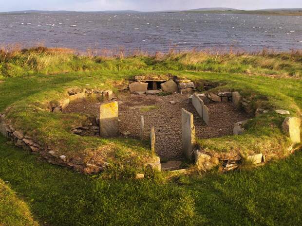 Неолитическое поселение Барнхауз на острове Мейнленд, входящем в Оркнейский архипелаг