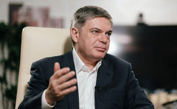 Трехглавый дракон: Махмудов, Шишкарев и Кириенко создают «монстра» Трехглавый дракон: Махмудов, Шишкарев и Кириенко создают «монстра»