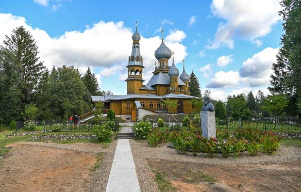 В Тверской области состоялось открытие памятника святителю Николаю Японскому