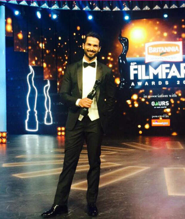 Shahid Kapoor with Black Lady!
