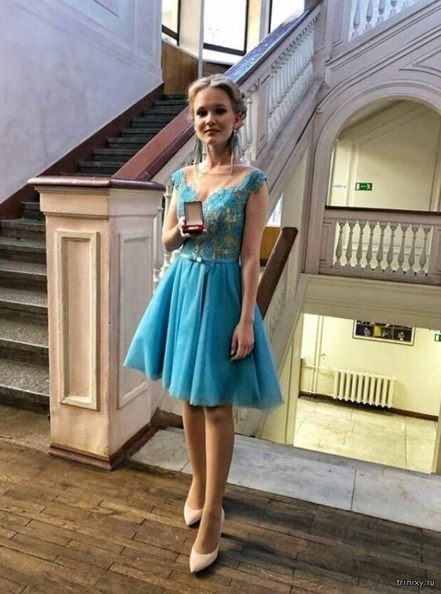 Очаровательные выпускницы школ и вузов (43 фото)